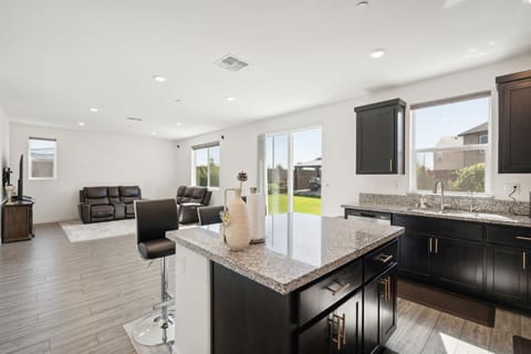 House, 3 Bedrooms | Interior