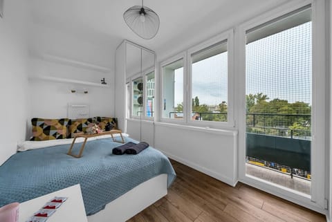 Main Bedroom - Book Now with RENTUJEMY.COM
