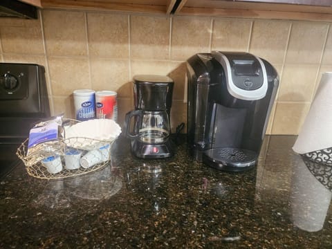 Traditional Coffee Maker and Single Serve Make