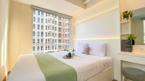 Deluxe Apartment (queenbed) | 1 bedroom, iron/ironing board, free WiFi, bed sheets