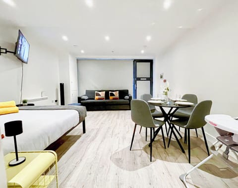 Fully-furnished Studio in Angel, Islington near King's Cross & Upper Street