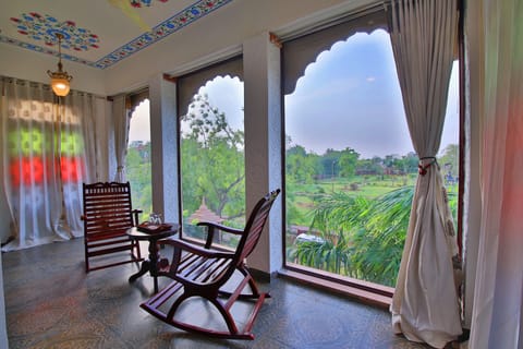 Family Suite | Living area | TV