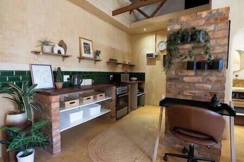 5e5949ca f027 49ec ae42 c03228696108