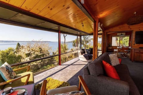 Lounge with lake views