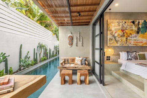 Gallery Room | Terrace/patio