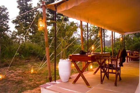 Premier Tent, Mountain View | Terrace/patio