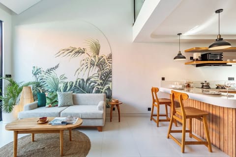 32-inch TV with digital channels