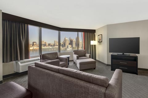 1 bedroom, premium bedding, down comforters, pillowtop beds