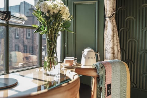 Executive Suite | Premium bedding, in-room safe, individually decorated