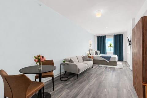 Deluxe Studio Suite, 1 Queen Bed with Sofa bed | Premium bedding, in-room safe, laptop workspace, iron/ironing board