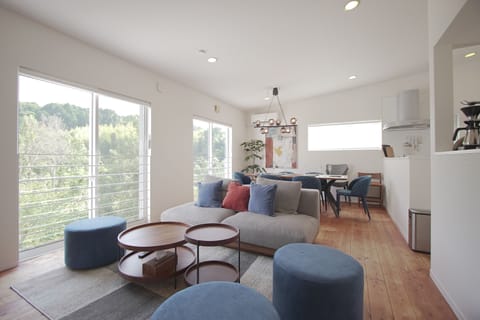 Family Villa, Non Smoking, Patio | 5 bedrooms, blackout drapes, iron/ironing board, free WiFi