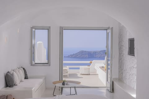 Superior Studio Sea View | In-room safe, iron/ironing board, bed sheets