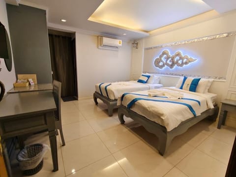 Superior Twin Room, Non Smoking | In-room safe, desk, blackout drapes, free WiFi