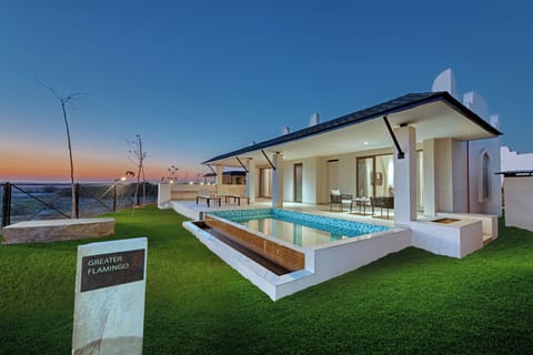 Fern Club Suite | Private pool
