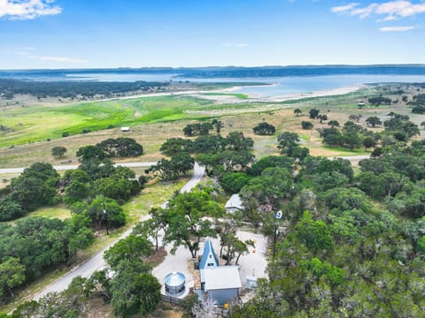 Close proximity to the highly sought after Canyon Lake