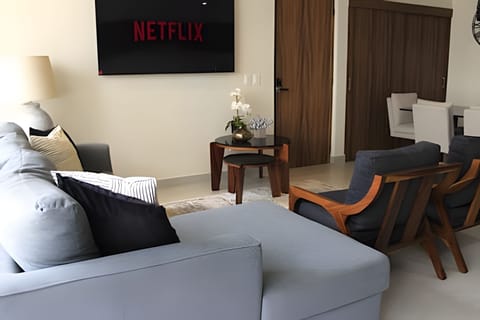 Photo of the whole room,Living Room,View(from property / room),Landmark view
