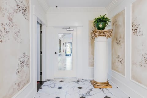 The Pearl's glam hallway!