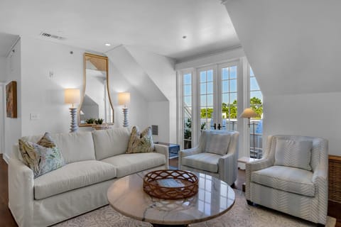 Spacious Living Area