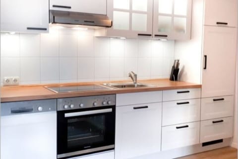 Apartment | Private kitchen | Electric kettle, toaster, highchair