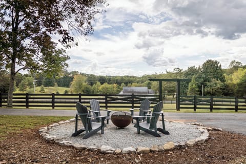 The Cottage at Cardinal Hill Cottage in White County