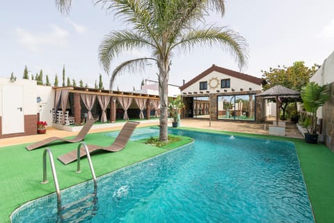 Villa | Exterior