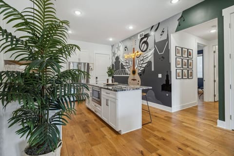 Sleek lines and modern finishes create a kitchen that’s both stylish and practical.