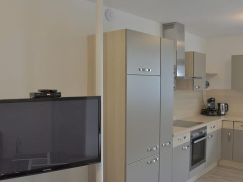 Apartment | Private kitchen | Electric kettle, toaster