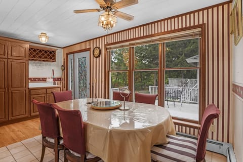 House, 3 Bedrooms | Dining