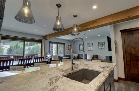 Condo, 3 Bedrooms | Interior
