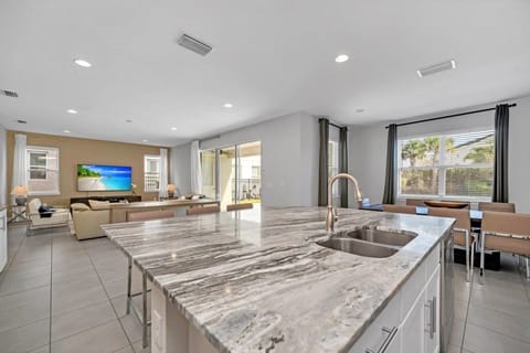 Villa, 5 Bedrooms | Interior