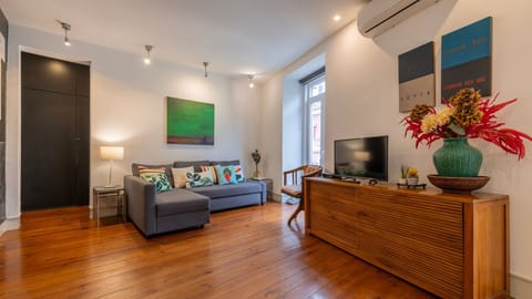 This air-conditioned living room is decorated, with your comfort in mind.
#comfort #design #portugal #pt #lisbon