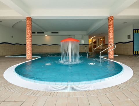 Apartment | Pool | Outdoor pool
