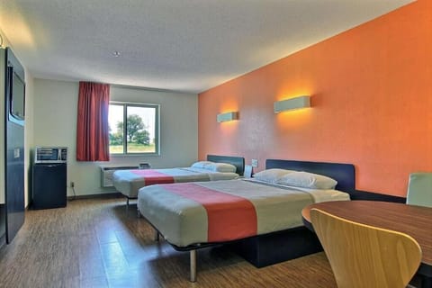 Deluxe Room, 2 Queen Beds, Non Smoking | Free WiFi, bed sheets