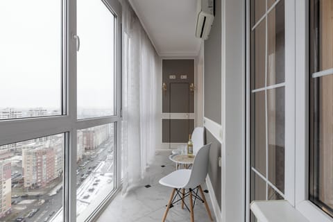 Deluxe Apartment, City View | Terrace/patio