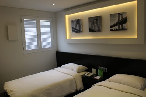 Superior Twin Room | Iron/ironing board (on request), WiFi (free)
