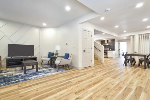 Living Room / Dining Room