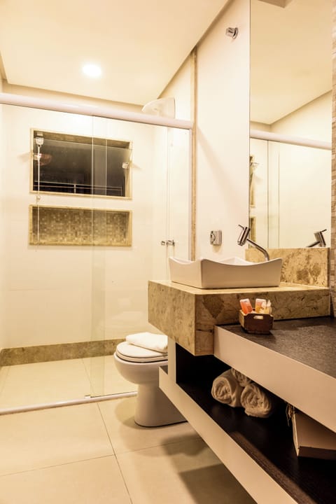 Grand Double Room | Bathroom | Shower, free toiletries, towels, soap