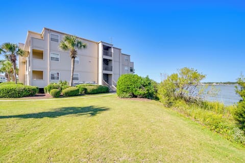 Murrells Inlet Vacation Rental | 2BR | 2BA | Stairs to Enter | 800 Sq Ft