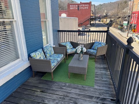 Image picker 86AECC9A 448C 41AD 8F4E 40A3EC56EF61 25937 00000DA93964EBF8