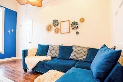 0616b1e7 bcc1 49cc 9adb f48b0c2427e1