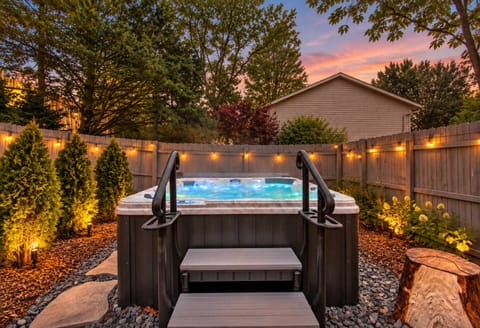 Hot tub in a private fenced in yard! Lots of privacy. Hot tub is open year round for winter warm soaks in the great outdoors!
