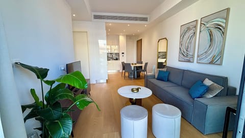 Deluxe Apartment | Living area