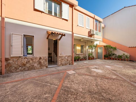 Cloud, Sky, Table, Plant, Furniture, Chair, Tableware, Building, Azure, Flowerpot