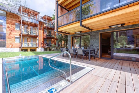 Holiday Home Swimming Pool