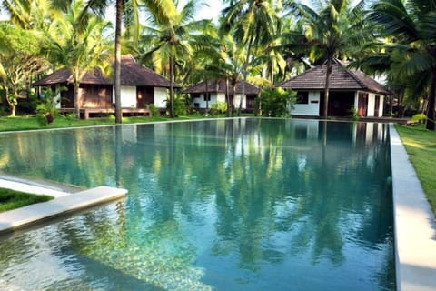 Outdoor pool, open 8 AM to 7:30 PM, sun loungers