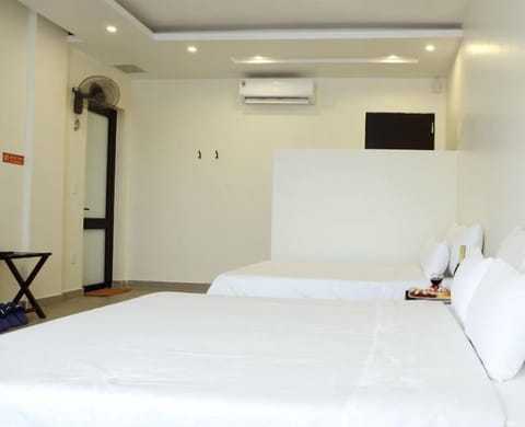 Deluxe Double Room, City View | Desk, laptop workspace, soundproofing, free WiFi