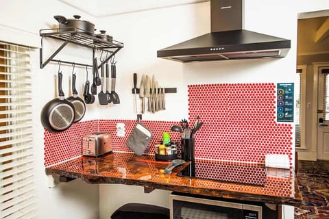 Kitchenette with a stovetop