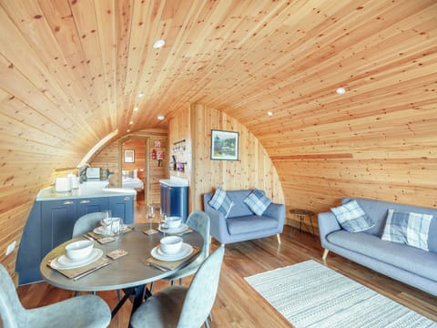 Open plan living space | Daisy - Llawrllan, St Harmon, near Rhayader