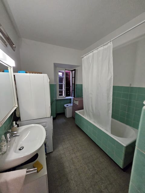 Towels, toilet paper