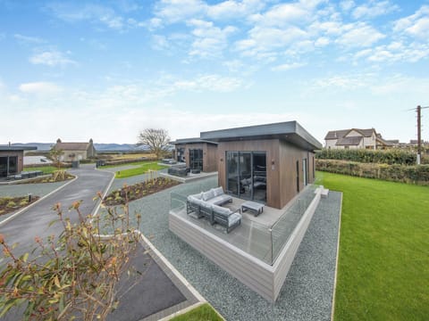 Exterior | Lodge Three - Ty Llwyd, Llangefni